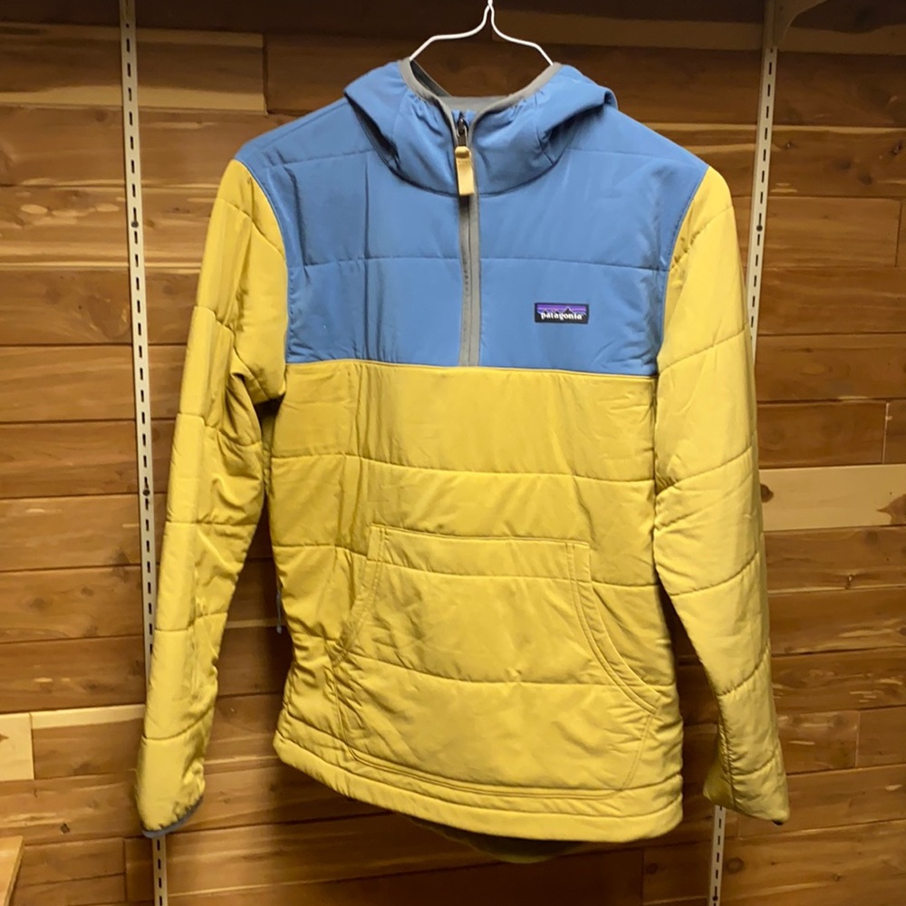 Two toned Patagonia pullover hoody